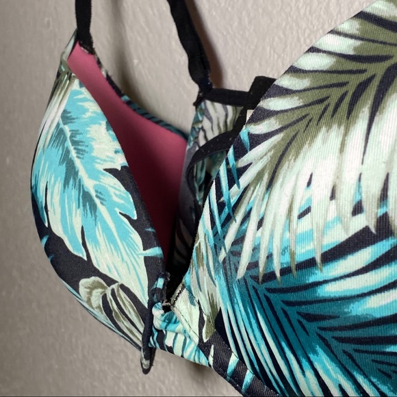 Pink Victoria’s Secret 32 DD Leaf Pattern Bra - Picture 2 of 4